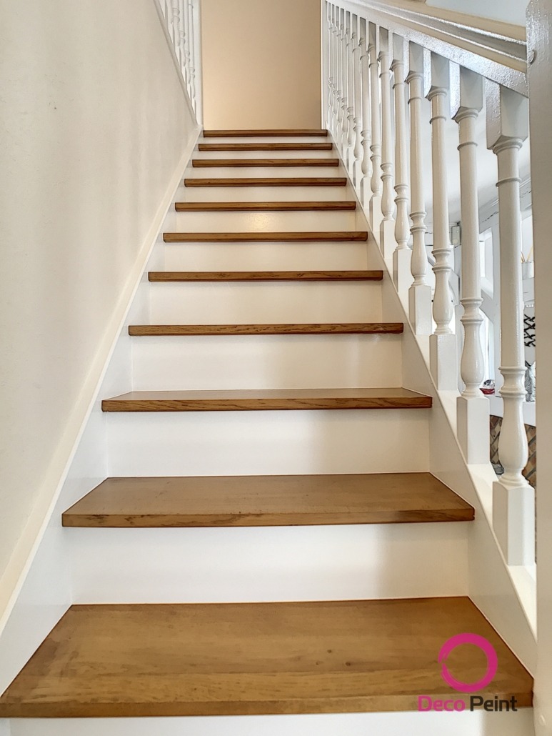 escalier rénové marches poncées et vitrifiées