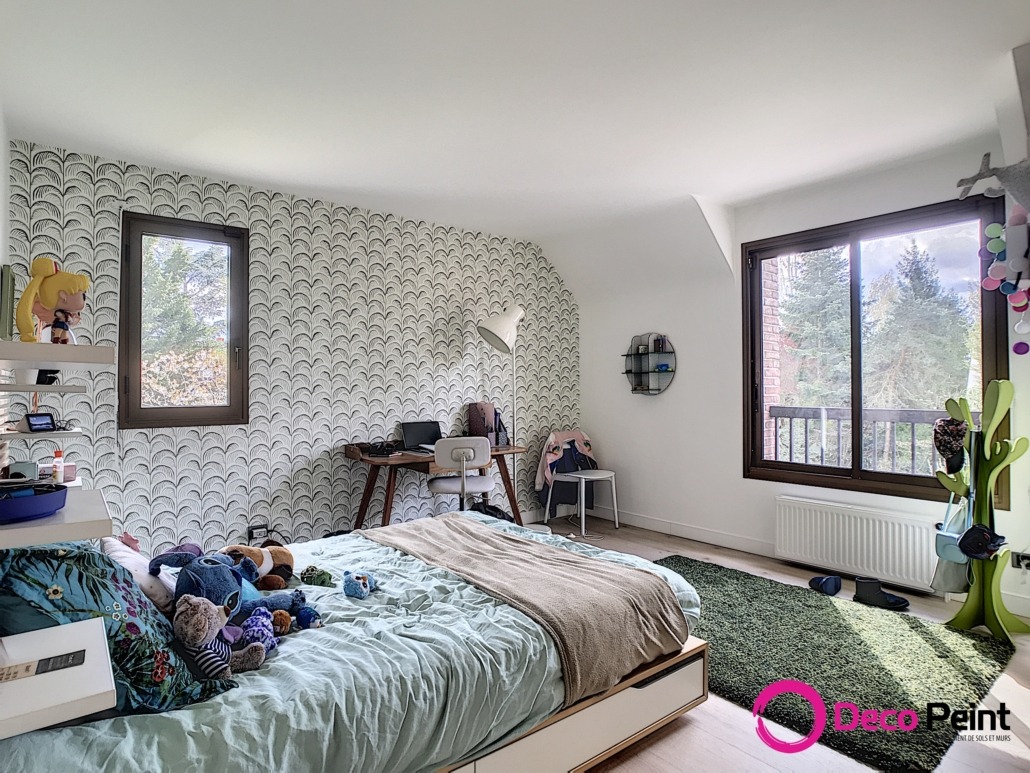 Chambre enfant avec papier peint déco à Orléans