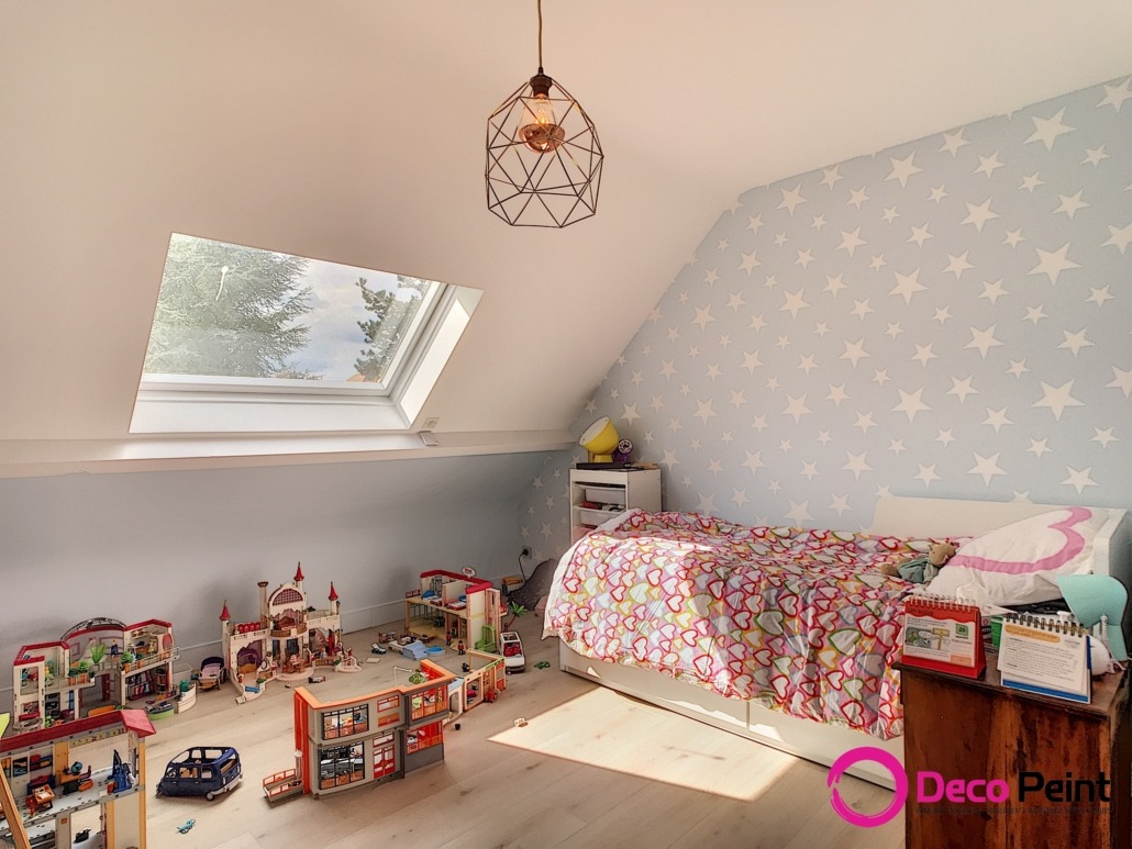 Chambre enfant avec papier peint déco à Orléans